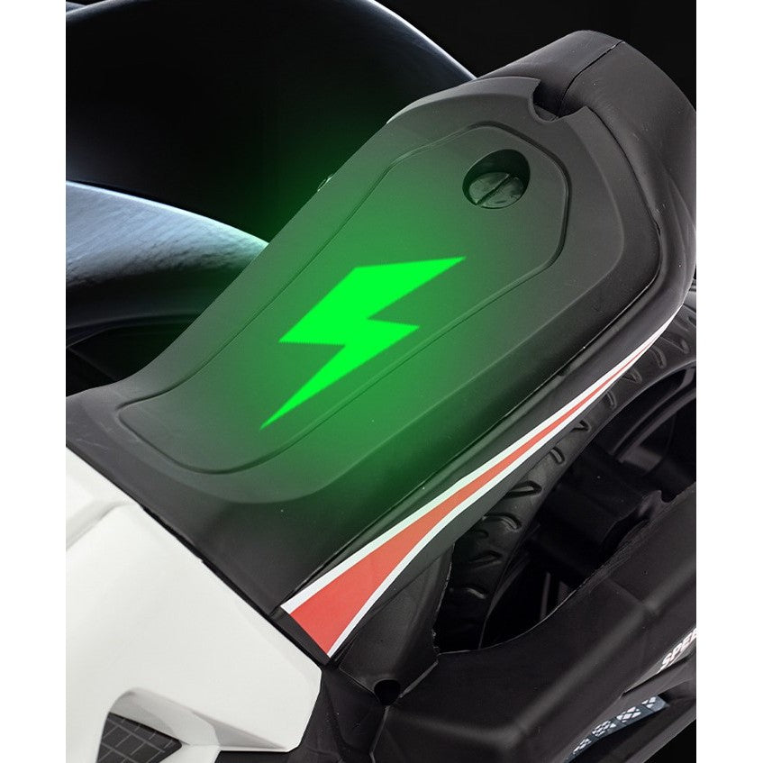 Motocicleta Electrica cu 2 Roti Mari si 2 Roti Ajutatoare,  , Acumulator Incarcare, Anti-Rasturnare, Lumini, Muzica, Motor:380, Baterie 6V4.5, 41.5x70x34 cm, 4.5 Kg, 3 Ani+, Alb Negru